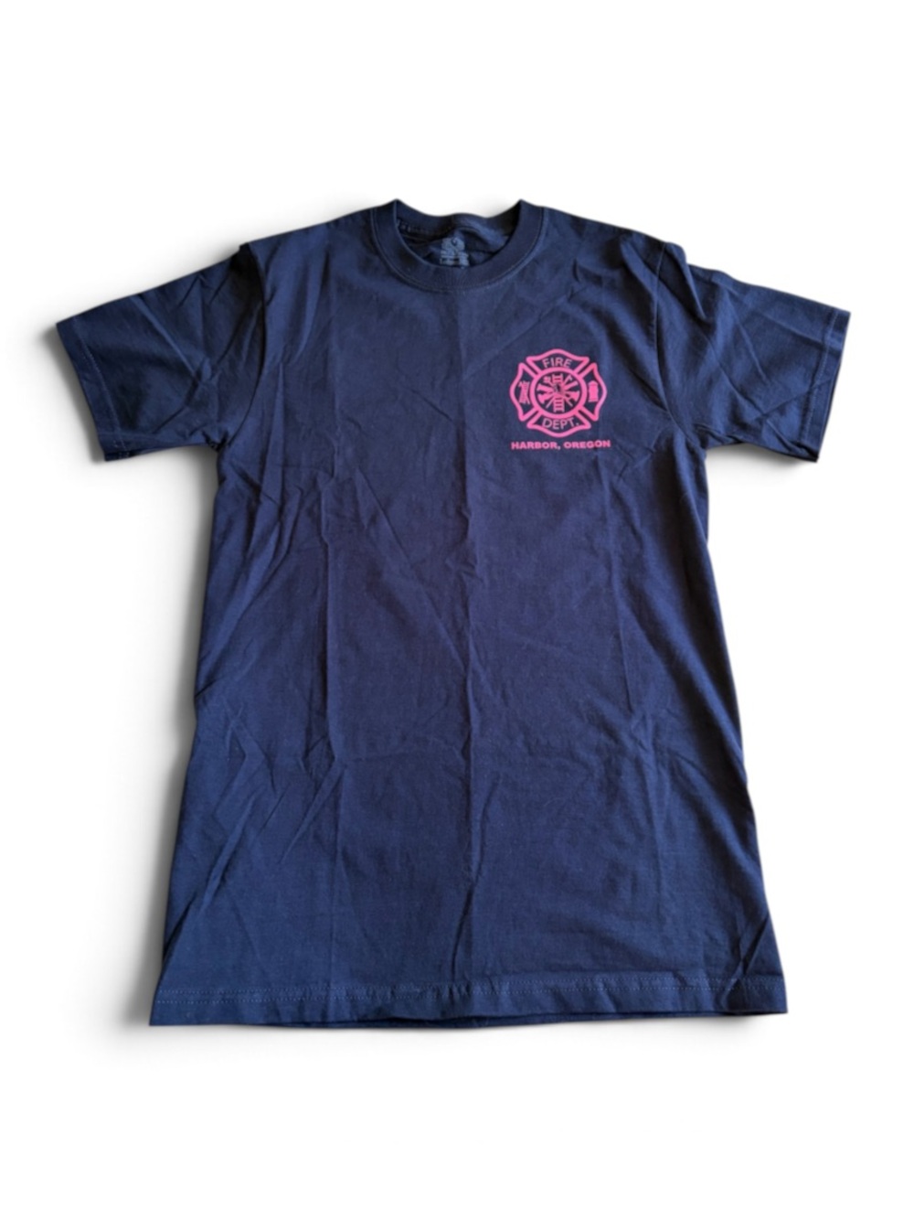 Harbor Oregon Fire Dept Fire Rescue Navy Blue Pink T-Shirt Men’s Size Small